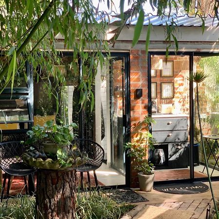 The Secret Garden Hideaway Apartment มอสเซิลเบย์ ภายนอก รูปภาพ