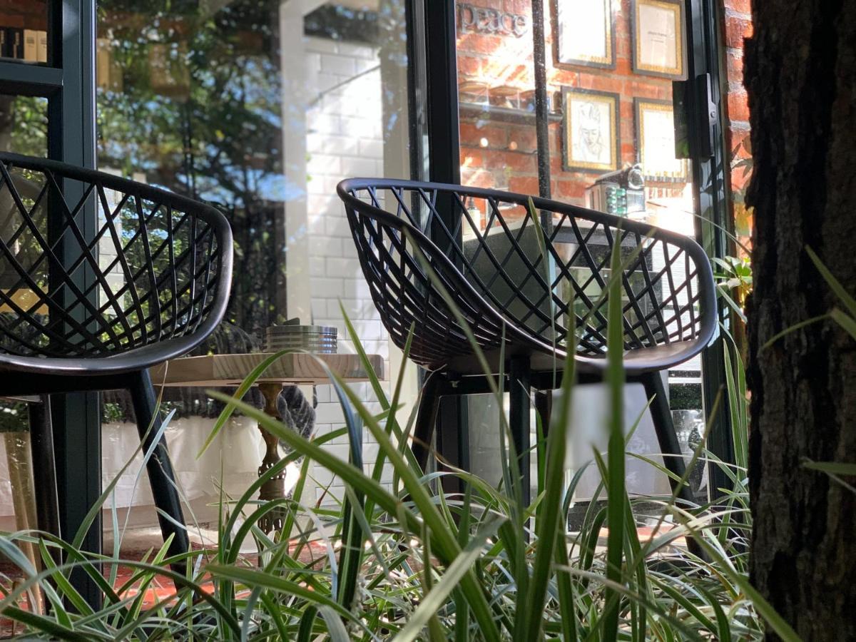 The Secret Garden Hideaway Apartment มอสเซิลเบย์ ภายนอก รูปภาพ